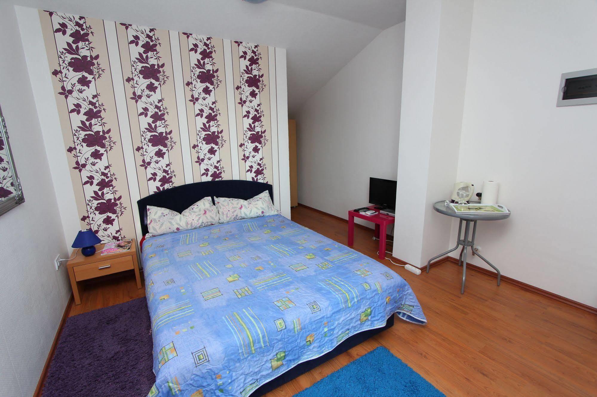 Rooms And Apartments Sally โรวีน ภายนอก รูปภาพ